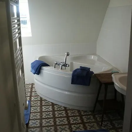 Kerlilou Bed & Breakfast Plouguiel